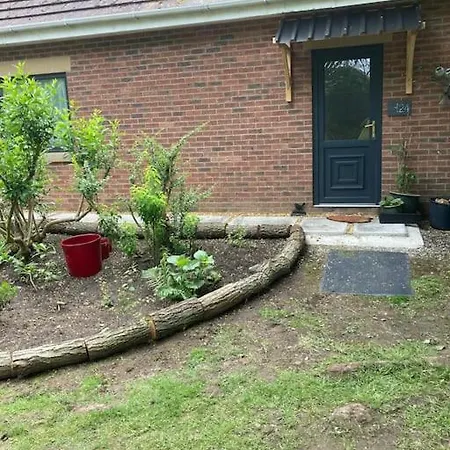 Green Little Acre Little Singleton Exterior photo